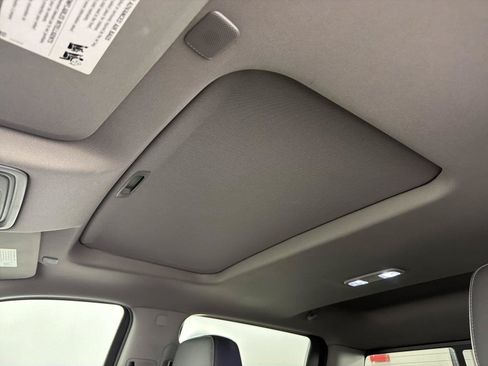 Used 2020 GMC Sierra 1500 SLT w/ SLT Premium Plus Package AWD/4WD image 33