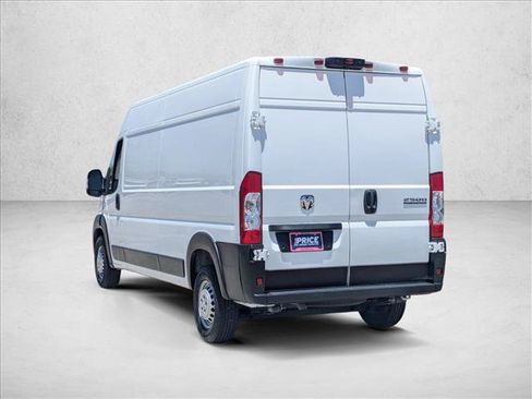 Used 2024 RAM ProMaster 2500 w/ Convenience Group FWD image 8