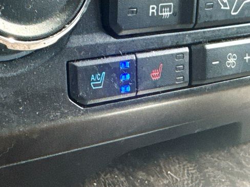 Used 2018 Ford F250 Lariat w/ Lariat Ultimate Package AWD/4WD image 21