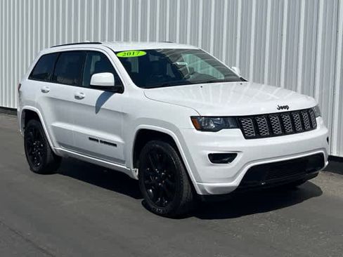 Used 2017 Jeep Grand Cherokee Altitude image 8