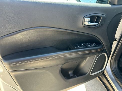 Used 2019 Jeep Compass Limited w/ Safety & Security Group image 19