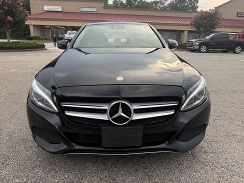 Used 2017 Mercedes-Benz C 300 4MATIC Sedan image 4