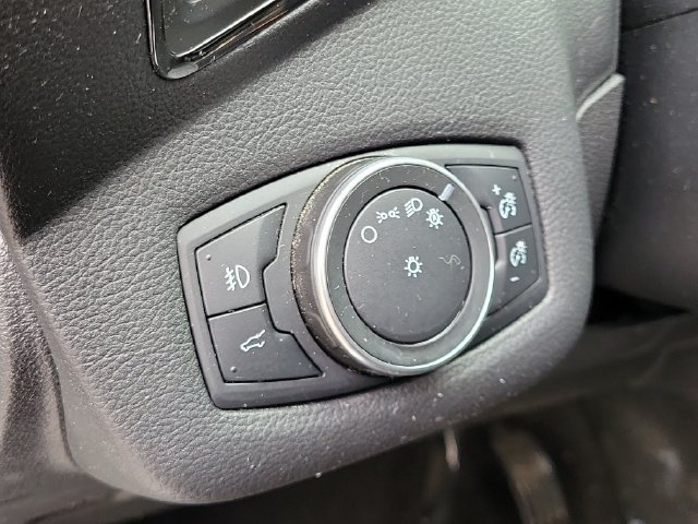 Used 2018 Ford Escape Titanium FWD image 12