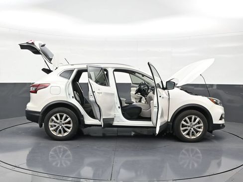 Used 2022 Nissan Rogue Sport SV FWD image 30