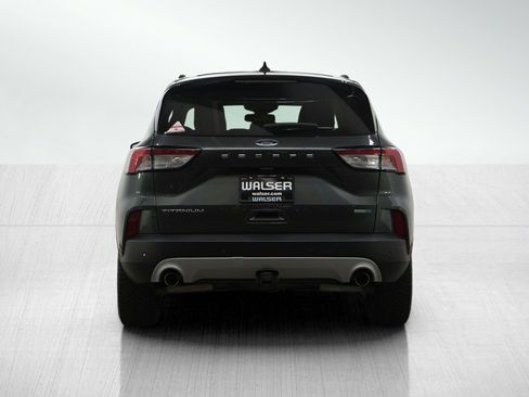 Used 2020 Ford Escape Titanium image 4