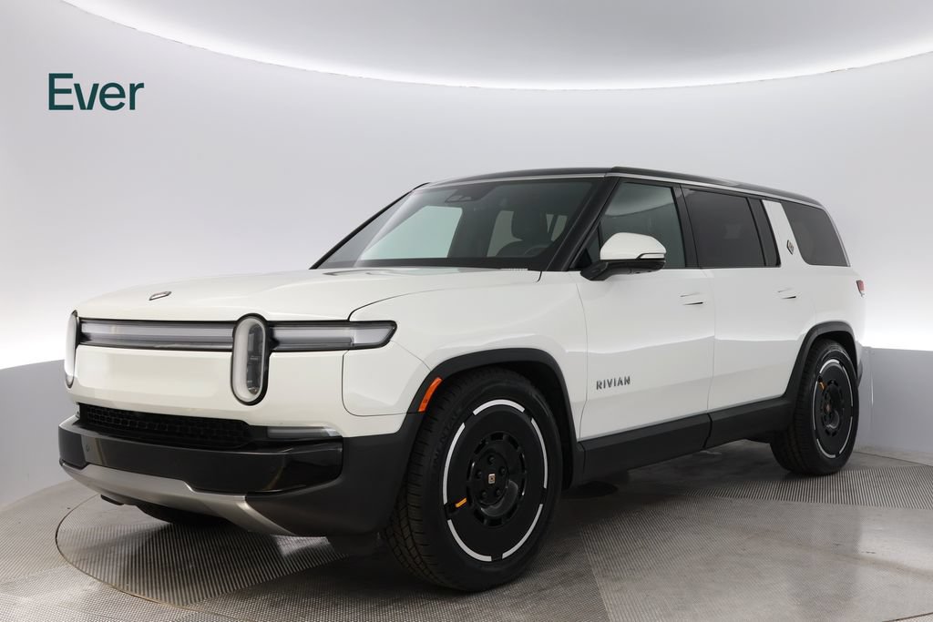Used 2025 Rivian R1S Adventure Dual AWD/4WD image 2