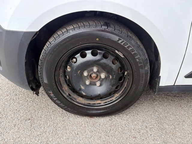 Used 2020 Ford Transit Connect XL FWD image 13
