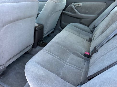 Used 1999 Toyota Camry CE FWD image 11