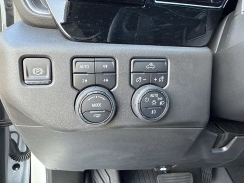 Used 2025 Chevrolet Silverado 1500 LT Trail Boss w/ Convenience Package II image 30