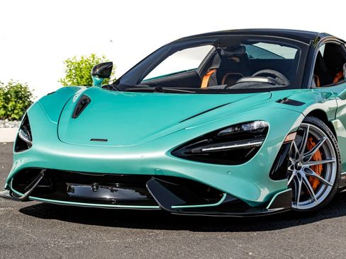 Used 2022 McLaren 765LT RWD image 3