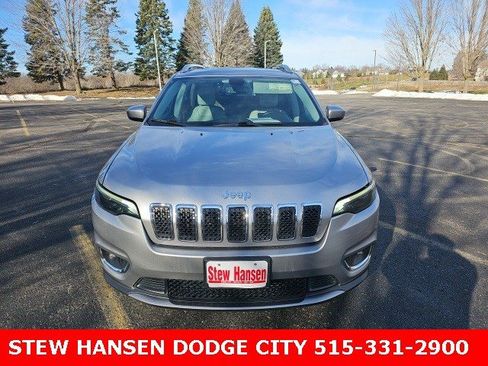 Used 2019 Jeep Cherokee Limited image 8