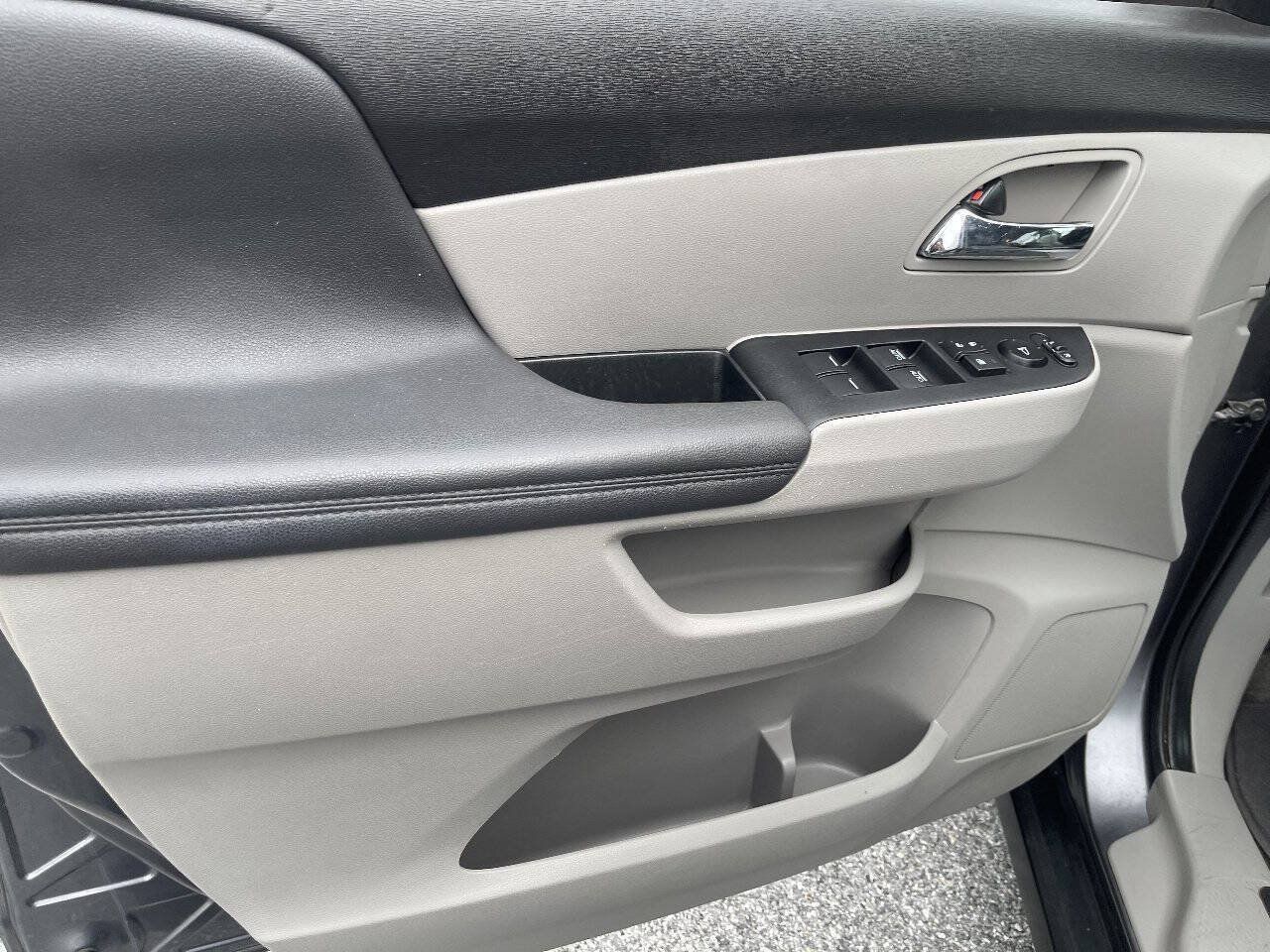 Used 2014 Honda Odyssey EX-L image 11