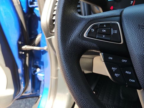 Used 2021 Ford EcoSport S AWD/4WD image 21