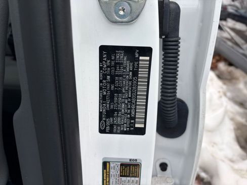 Used 2025 Hyundai Kona SEL image 30