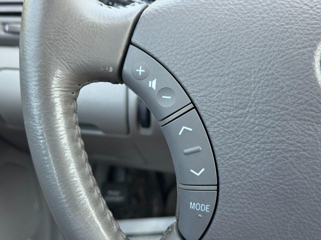 Used 2005 Toyota Camry XLE w/ XLE Premium Plus Pkg FWD image 22