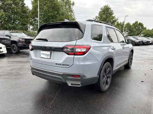 Used 2025 Honda Pilot Black Edition image 25