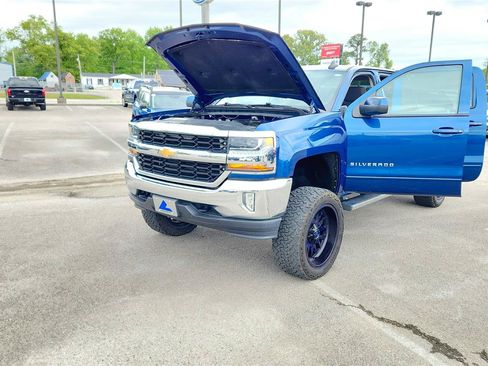 Used 2017 Chevrolet Silverado 1500 LT w/ True North Edition AWD/4WD image 8