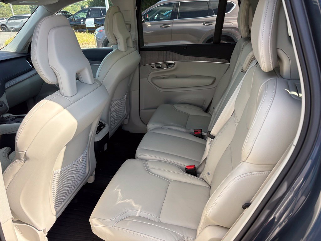 Used 2022 Volvo XC90 T6 Inscription w/ Advanced Package AWD/4WD image 9
