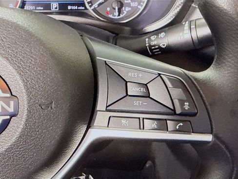 Used 2025 Nissan Sentra SV FWD image 15