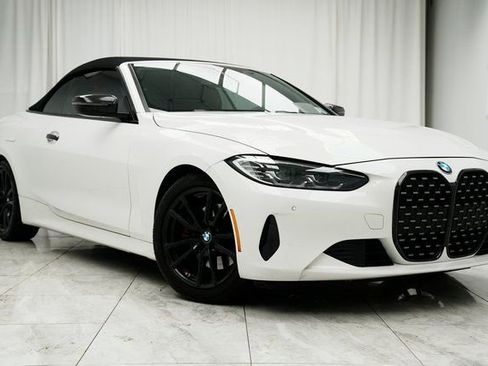 Used 2021 BMW 430i Convertible image 1