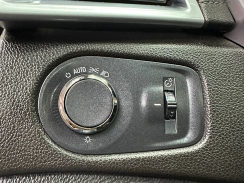 Used 2013 Cadillac SRX Luxury w/ Driver Awareness Package FWD image 10
