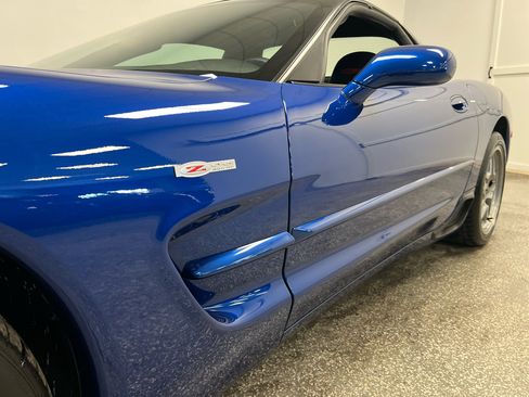 Used 2002 Chevrolet Corvette Z06 w/ Memory Pkg image 19