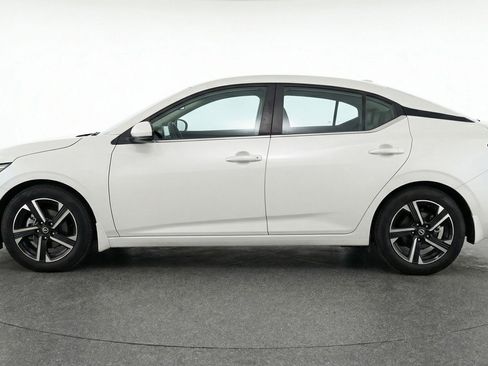 Used 2025 Nissan Sentra SV FWD image 5