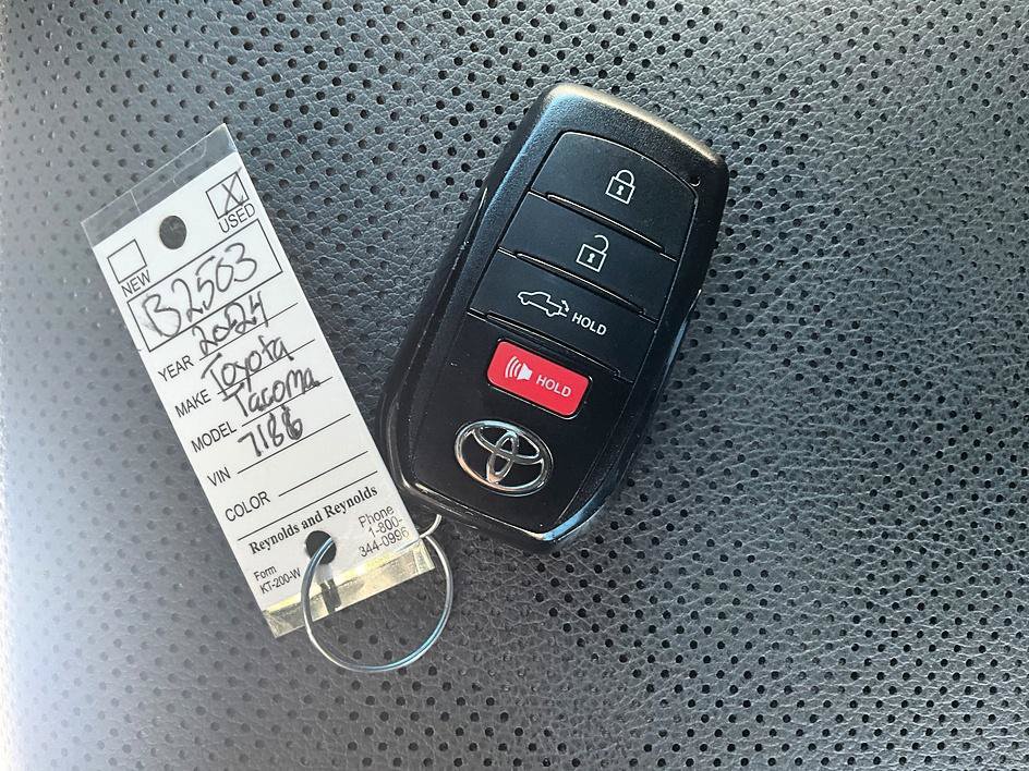 Used 2024 Toyota Tacoma TRD Pro AWD/4WD image 38