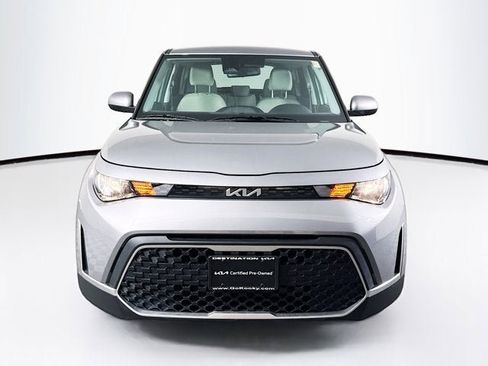 Used 2023 Kia Soul LX w/ LX Technology Package image 2