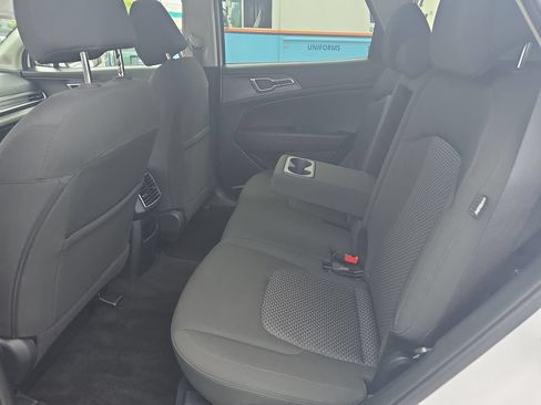 Used 2025 Kia Sportage LX FWD image 22