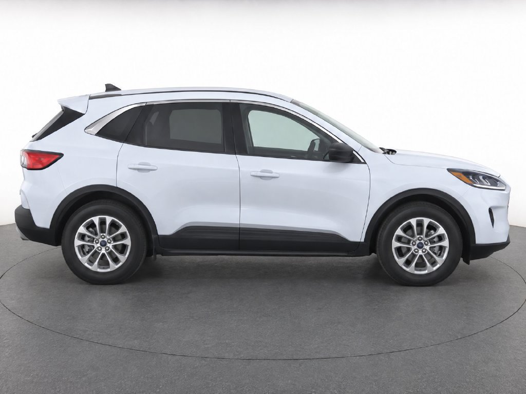 Used 2022 Ford Escape SE w/ Convenience Package FWD image 8