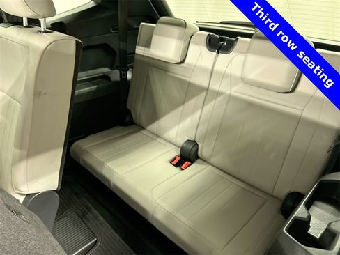 Used 2022 Volkswagen Tiguan SE R-Line image 16