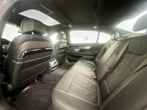 Used 2019 BMW 750i 750i image 23