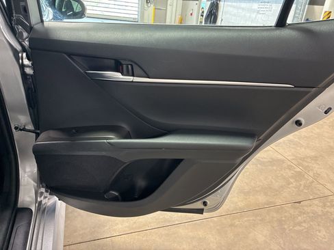 Used 2022 Toyota Camry SE w/ Audio Upgrade Package image 28