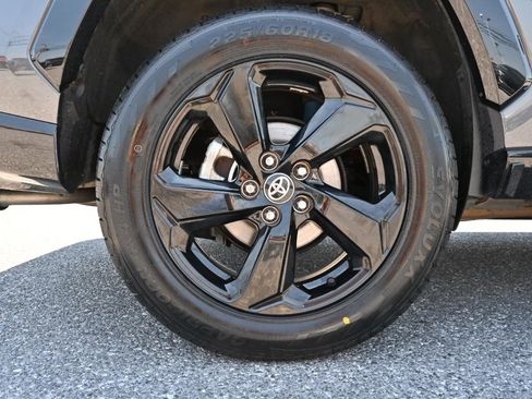 Used 2021 Toyota RAV4 XSE AWD/4WD image 41