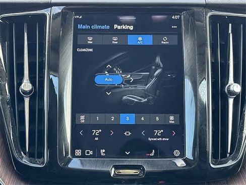 Used 2023 Volvo XC60 B5 Plus w/ Climate Package image 14