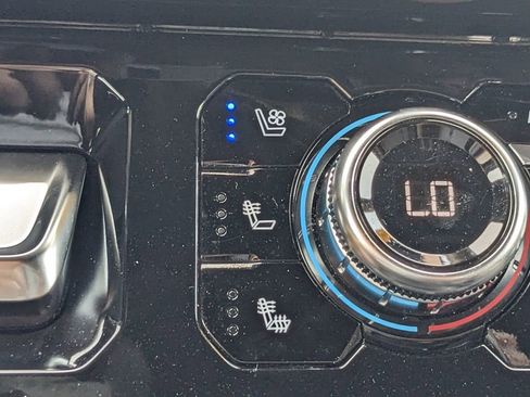 Used 2023 GMC Sierra 1500 AT4 w/ AT4 Premium Package image 28