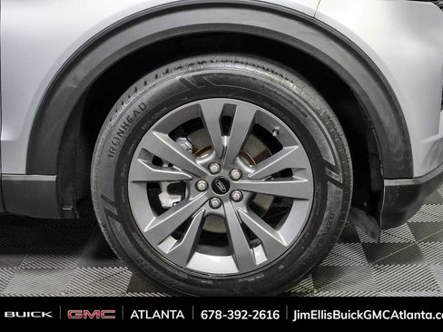 Used 2021 Ford Explorer XLT w/ Equipment Group 202A RWD image 38
