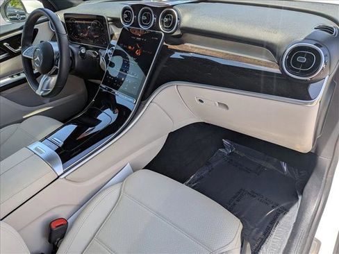 Used 2026 Mercedes-Benz GLC 300 4MATIC image 22