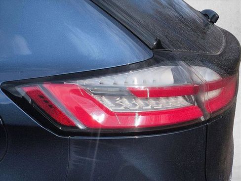 Used 2019 Ford Edge Titanium image 8