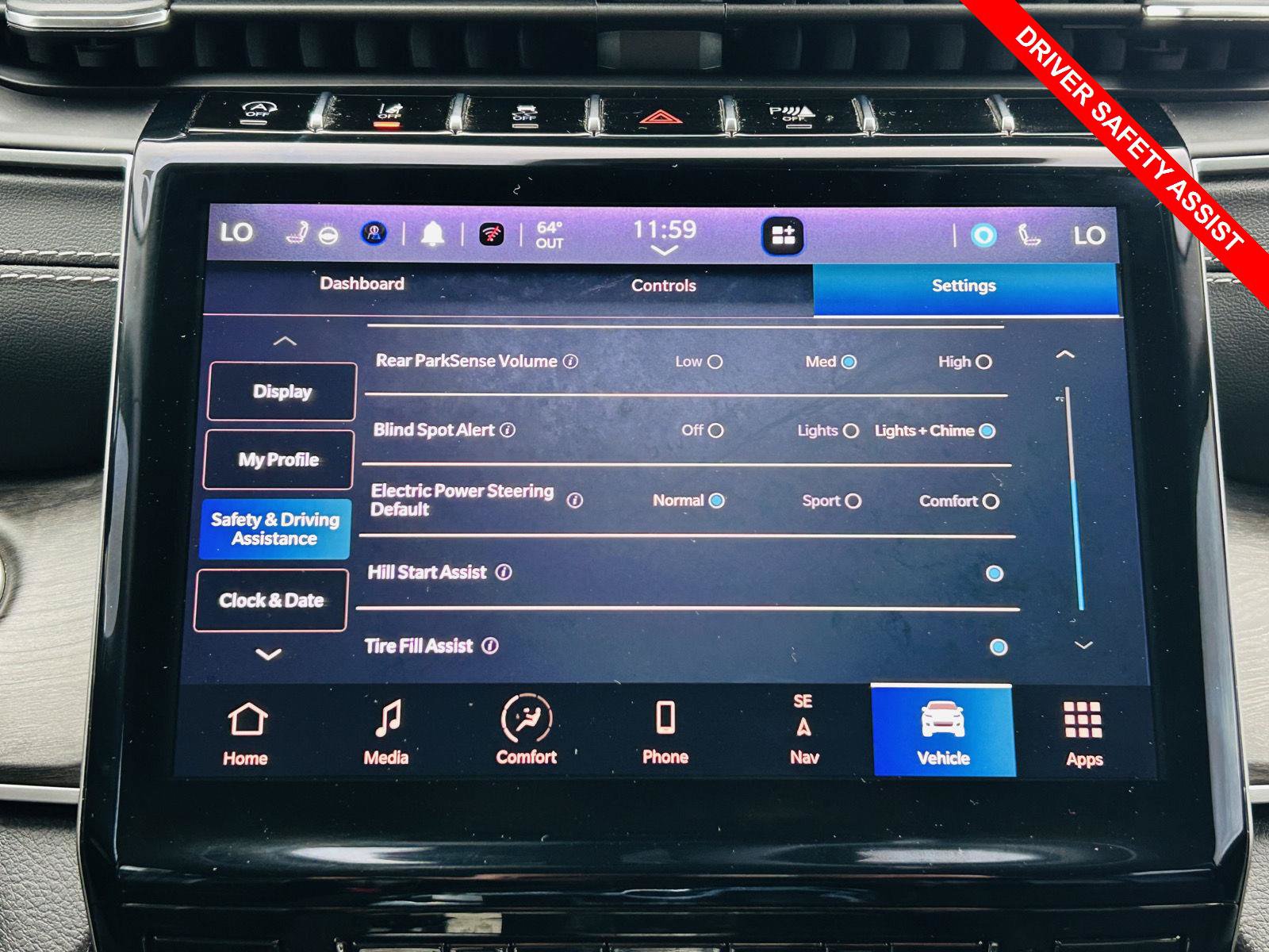 Used 2023 Jeep Grand Cherokee Limited w/ Black Appearance Package AWD/4WD image 11