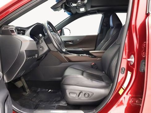 Used 2023 Toyota Venza Limited AWD/4WD image 13