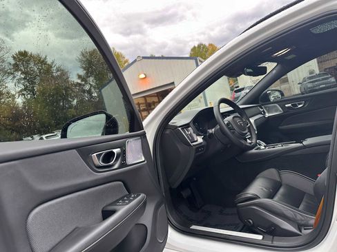 Certified 2024 Volvo V60 T8 Polestar image 28