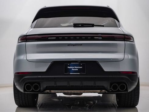 Certified 2026 Porsche Cayenne AWD/4WD image 10