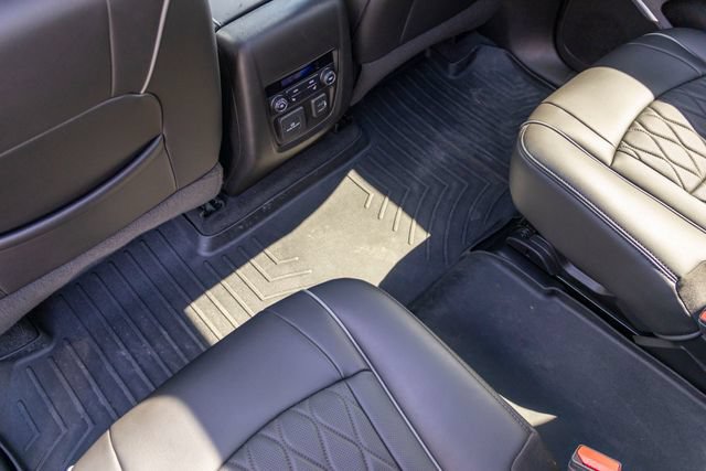 Certified 2024 Buick Enclave Avenir w/ Trailering Package, 5000 lbs. AWD/4WD image 36