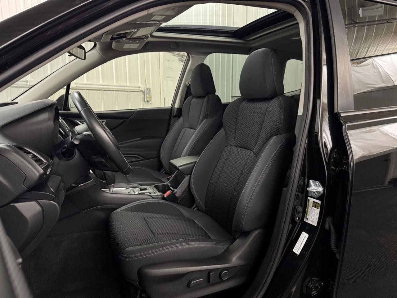 Used 2023 Subaru Forester Premium AWD/4WD image 7