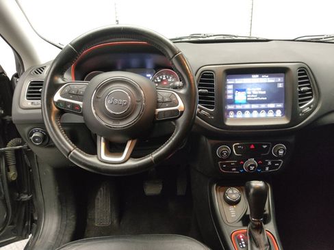 Used 2019 Jeep Compass Trailhawk image 22