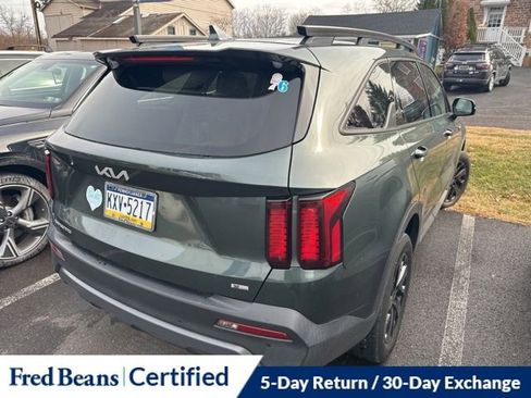 Used 2023 Kia Sorento S image 12