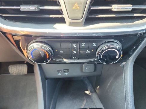 Certified 2024 Buick Encore GX Sport Touring FWD image 16