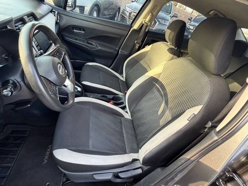 Used 2021 Nissan Versa SV FWD image 18